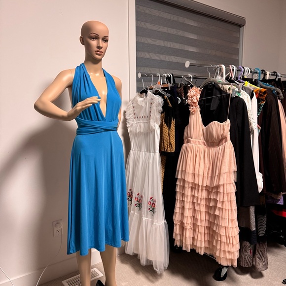 Fun tie the way you want dress! - Picture 1 of 7